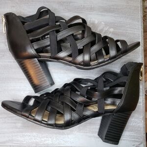 Liz Claiborne Black Deidra Heeled Sandals Size 7 (sm107)